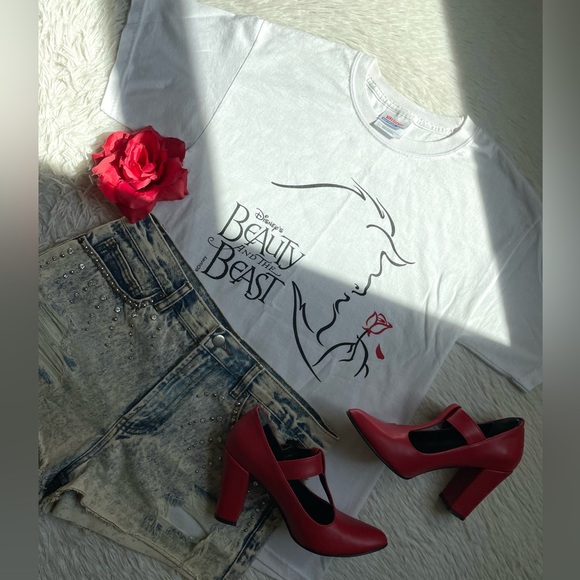 Vintage Hanes Disney beauty and the beast graphic tee - Picture 3 of 17